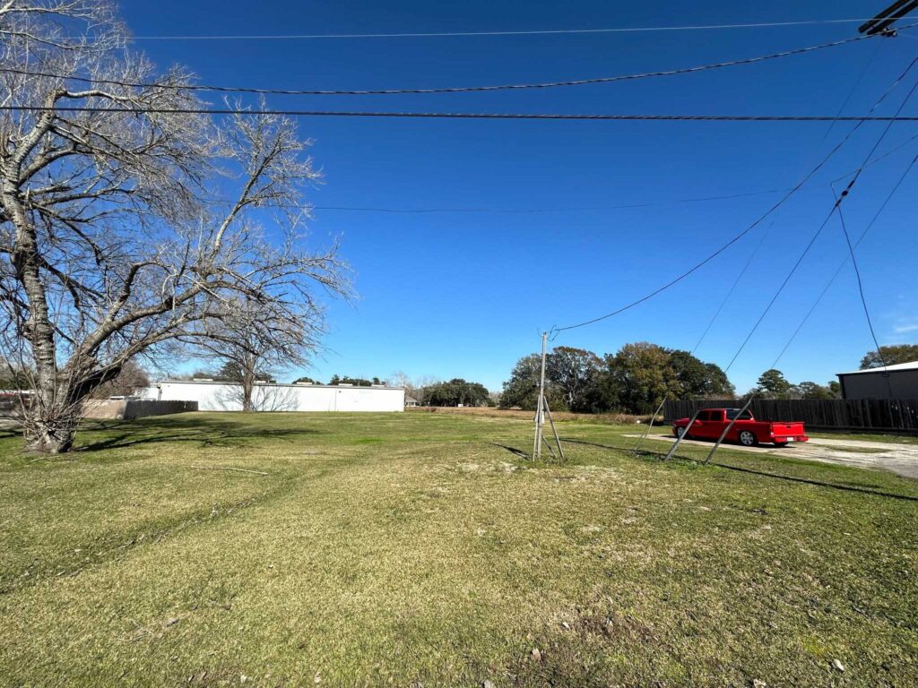 861757-E-Highway-6-Alvin-TX-Wide-view-1-LargeHighDefinition