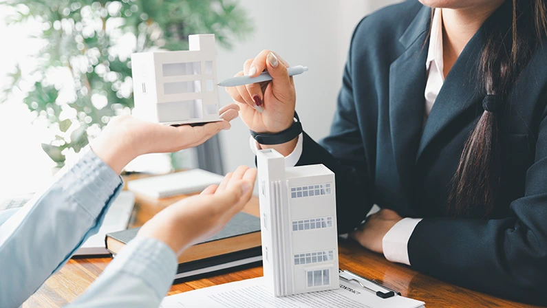 Real estate agents bid home in project to explain in detail to clients. Explain and present information about home and mortgage purchases. real estate trading concept. Real estate trading, buy, sell